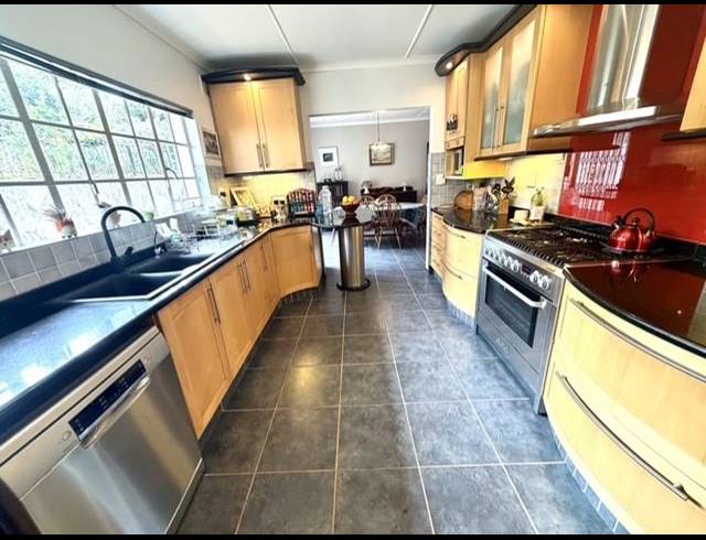 3 BEDROOM HOUSE FOR SALE IN CHASE VALLEY HEIGHTS